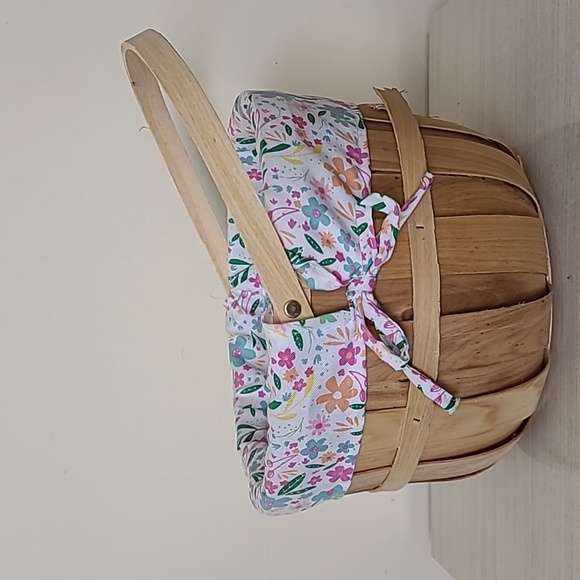 Large Round Wooden Basket Floral Fabric Liner with Flodebe Handle - Picture 4 of 7